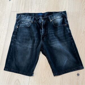 NWOT ZARA MAN Black Denim Men's Shorts size 32